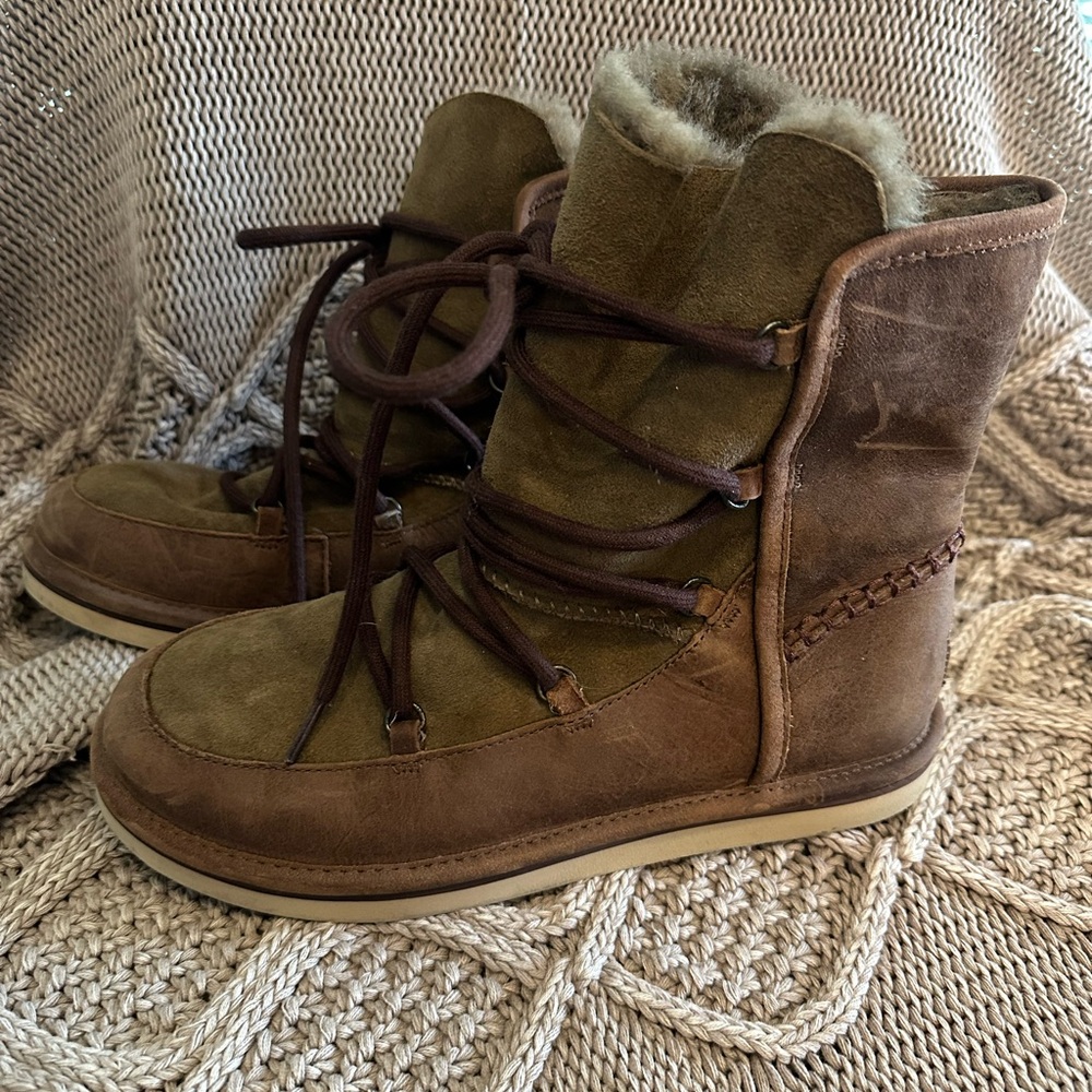 UGG Lodge Boots; gently used